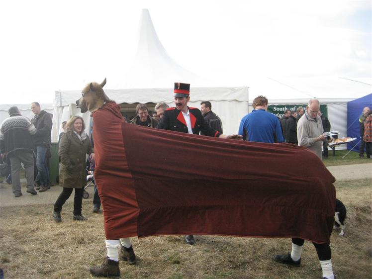 Toneelgroep bij maasheggevlechten