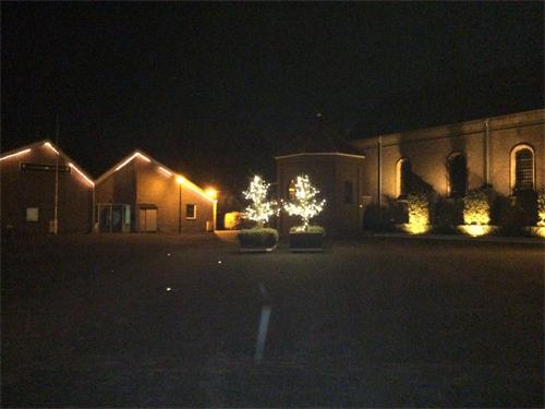 Dorpsraad zorgt voor kerstverlichting in Vortum-Mullem